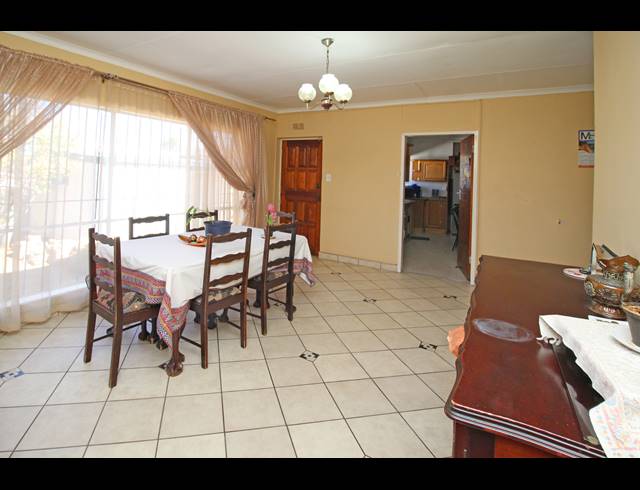 3 BEDROOM HOUSE FOR SALE IN CROSBY